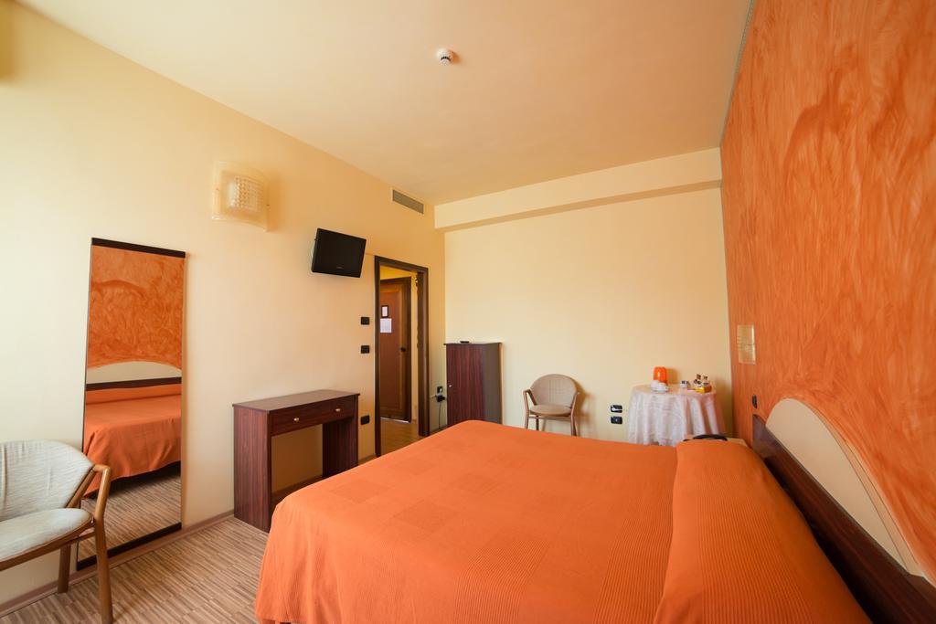 Hotel Rosa Del Deserto Castrocaro Terme Εξωτερικό φωτογραφία