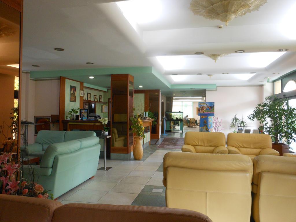 Hotel Rosa Del Deserto Castrocaro Terme Εξωτερικό φωτογραφία