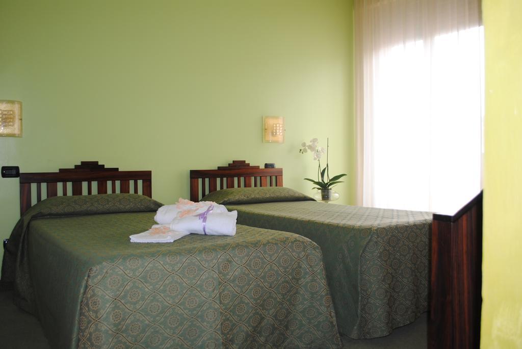 Hotel Rosa Del Deserto Castrocaro Terme Εξωτερικό φωτογραφία