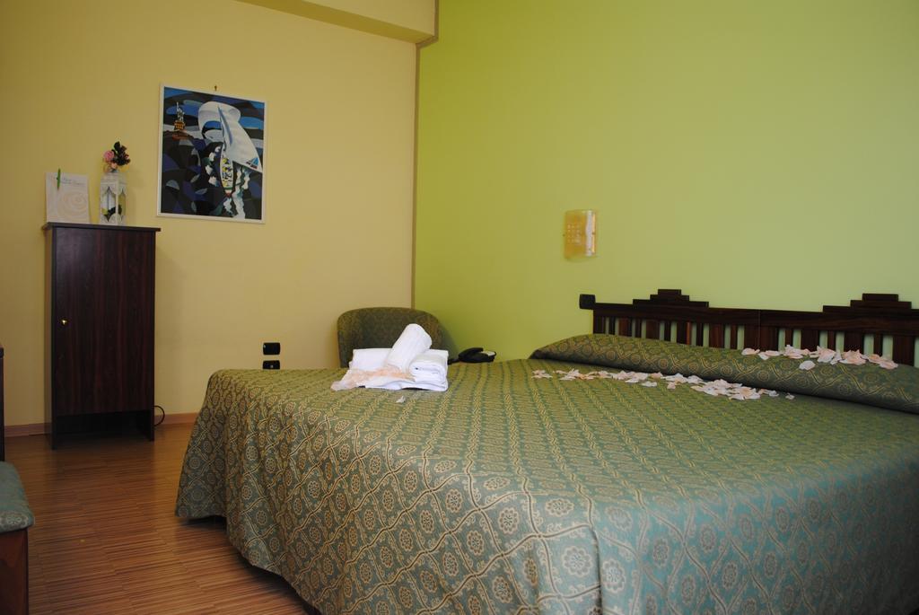 Hotel Rosa Del Deserto Castrocaro Terme Εξωτερικό φωτογραφία