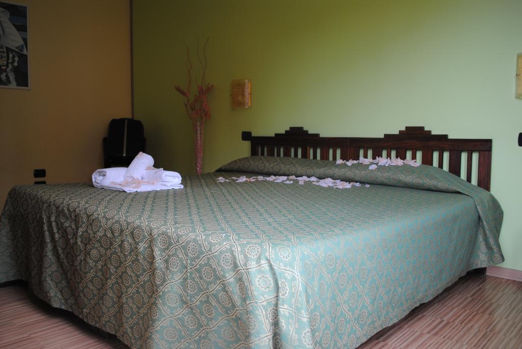 Hotel Rosa Del Deserto Castrocaro Terme Εξωτερικό φωτογραφία