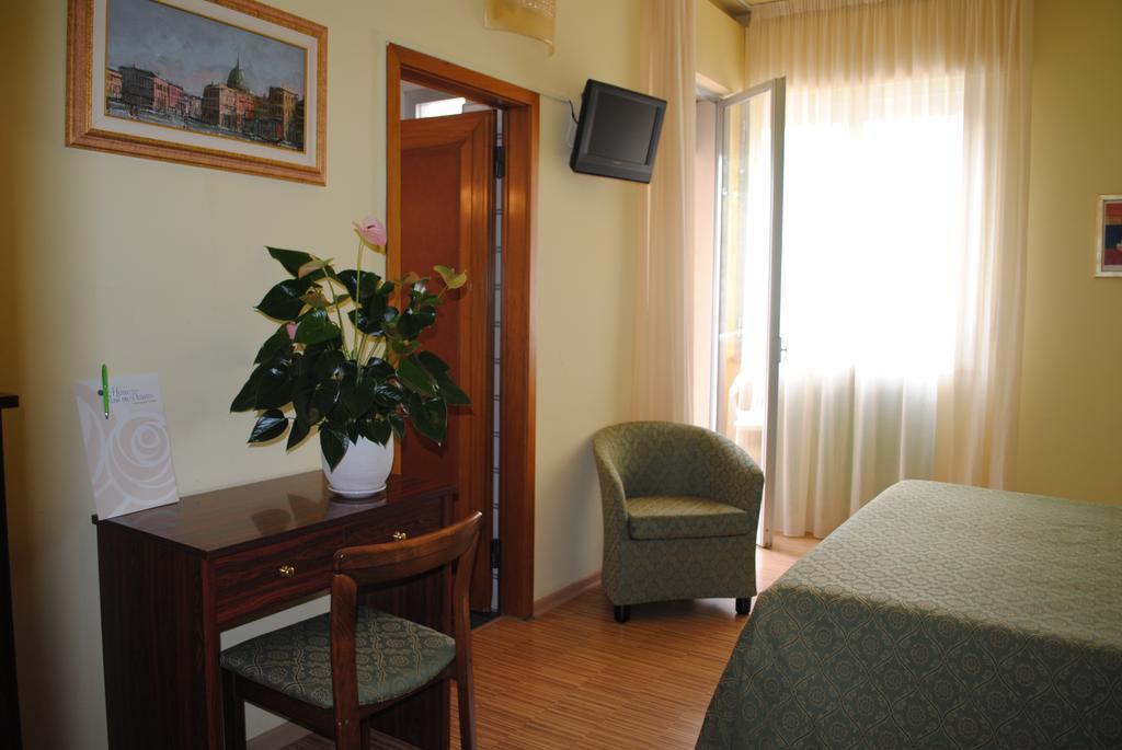 Hotel Rosa Del Deserto Castrocaro Terme Εξωτερικό φωτογραφία