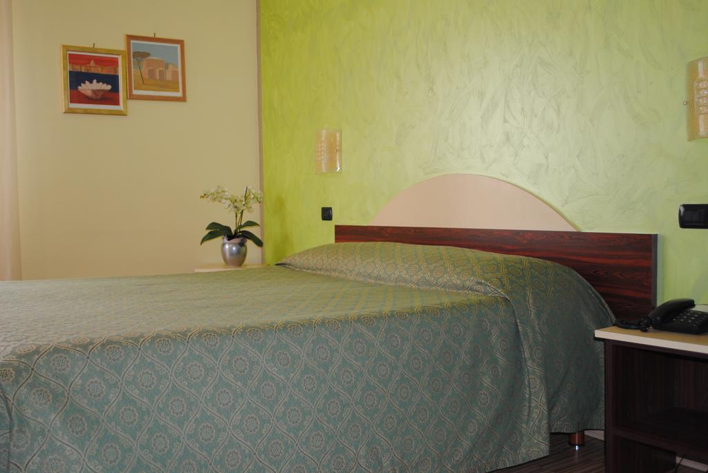 Hotel Rosa Del Deserto Castrocaro Terme Εξωτερικό φωτογραφία