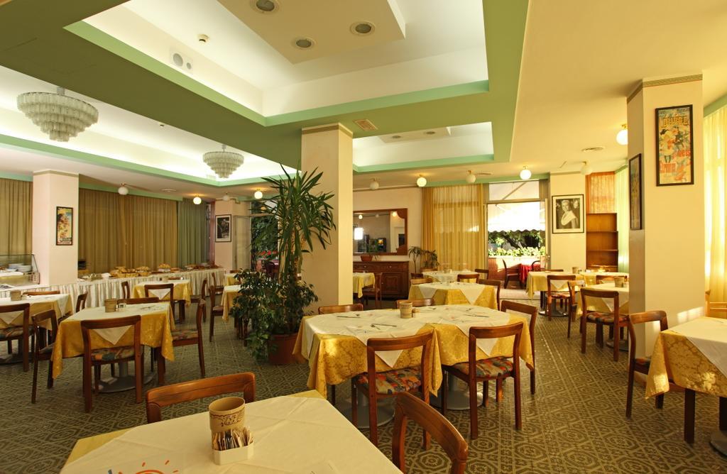Hotel Rosa Del Deserto Castrocaro Terme Εξωτερικό φωτογραφία